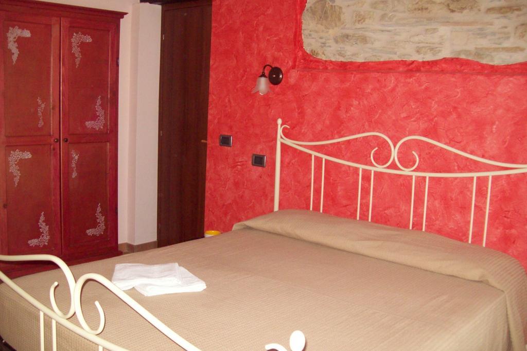 Villa Il Nido Delle Rondini à Testico Extérieur photo