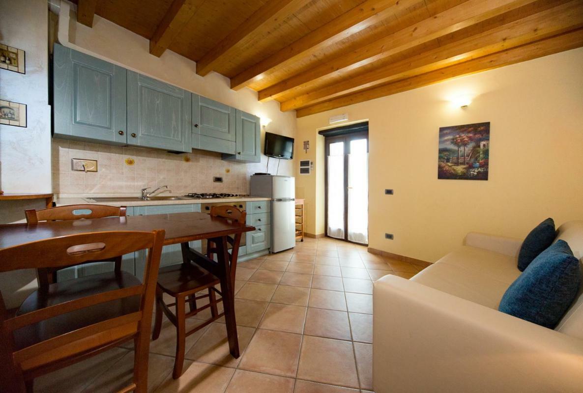 Villa Il Nido Delle Rondini à Testico Extérieur photo
